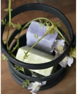 Zwarte Metalen Houder Met Amber Blokjes Lavendel En Jasmijn 14 Zwarte Metalen Houder Met Amber Blokjes Lavendel En Jasmijn -Kortingswinkel voor woondecoratie zwarte metalen houder met amber blokjes lavendel en jasmijn 5