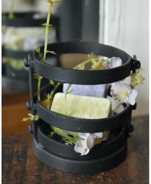 Zwarte Metalen Houder Met Amber Blokjes Lavendel En Jasmijn 3 Zwarte Metalen Houder Met Amber Blokjes Lavendel En Jasmijn